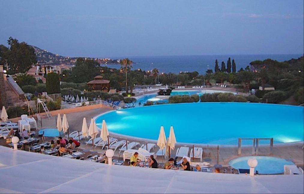 Vacances En Paradis แซ็งต์-ราฟาเอล ภายนอก รูปภาพ